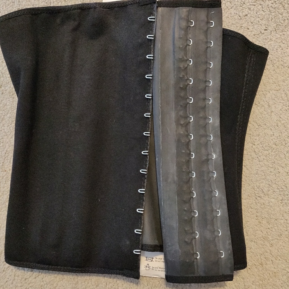 New Waist trainer , Corset blk size 38